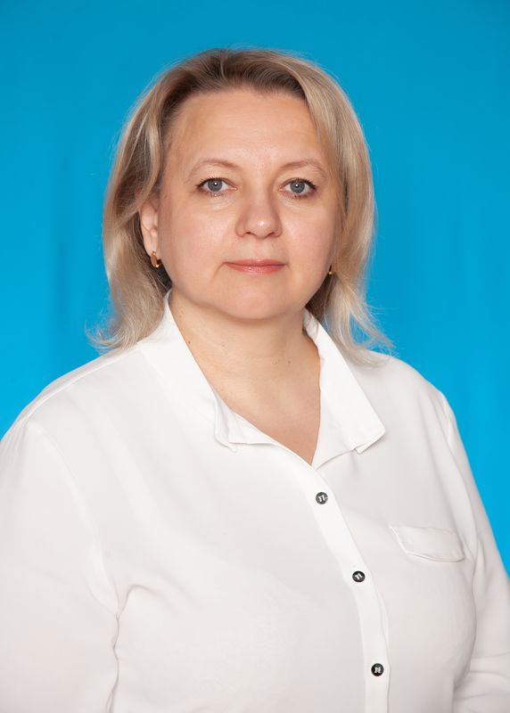 Комиссарова Светлана Викторовна.